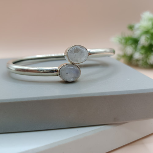 STONE OX. KADA