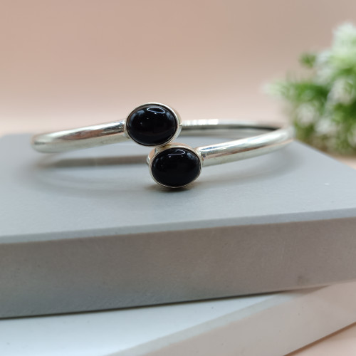 STONE OX. KADA