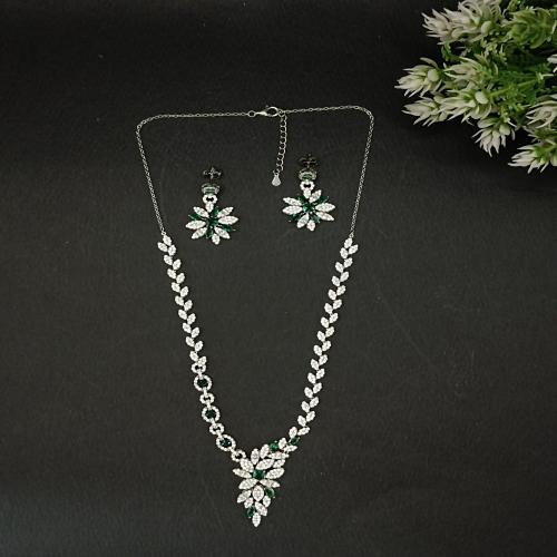 IMP NECKLACE